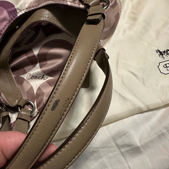 Vintage Coach initial shoulder bag - cream, taupe and purple. - Picture 7 of 7